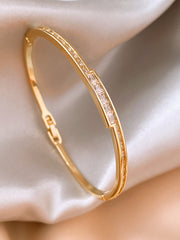 Gold-Plated Zircon Inlaid Clasp Bangle MBS0130