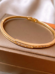 Gold-Plated Zircon Inlaid Clasp Bangle MBS0130