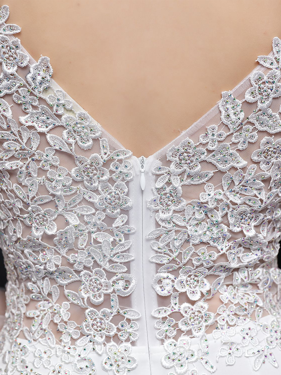 Long Sleeve Lace Elegant Bridal Dress M01592