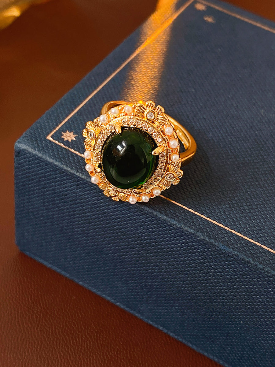 Vintage Emerald Green Crystal & Pearl Halo Ring MOZ1019