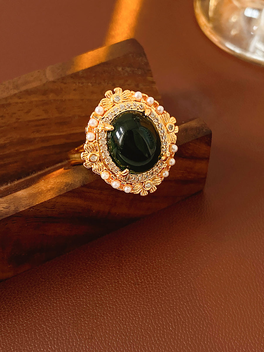 Vintage Emerald Green Crystal & Pearl Halo Ring MOZ1019