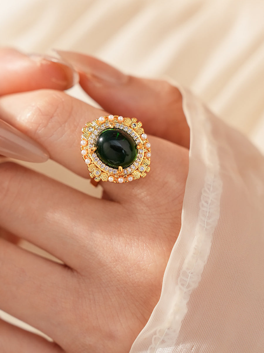 Vintage Emerald Green Crystal & Pearl Halo Ring MOZ1019