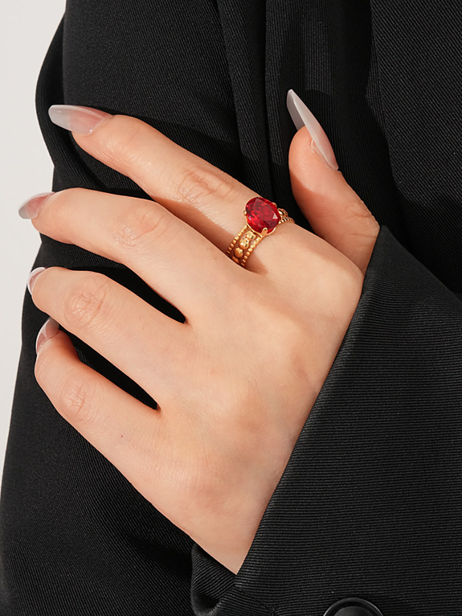 Red Crystal Twisted Chain Gold Ring MOZ1020