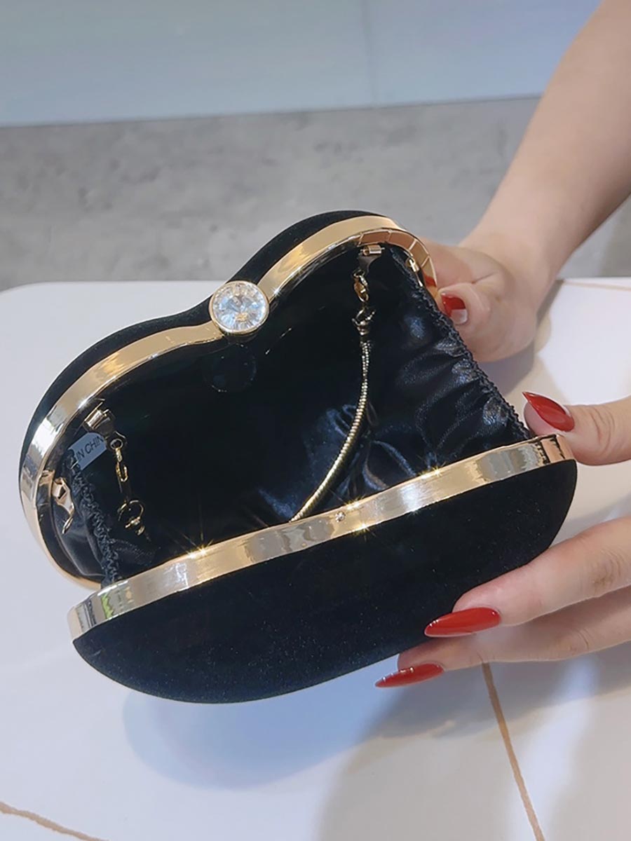 Red Velvet Heart-Shaped Clutch MNBF128